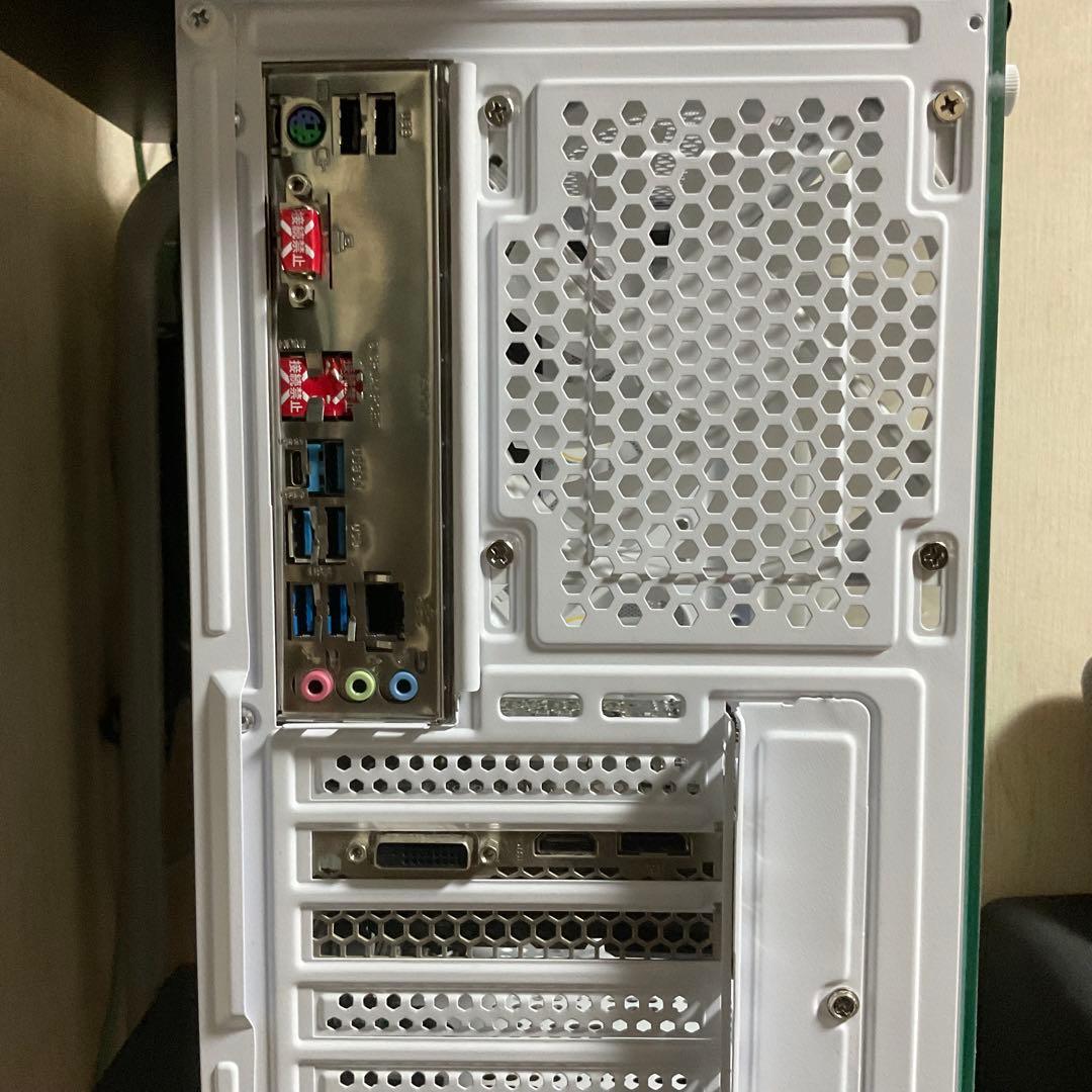 白ゲーミングpc/Ryzen5 2600/gtx1660super