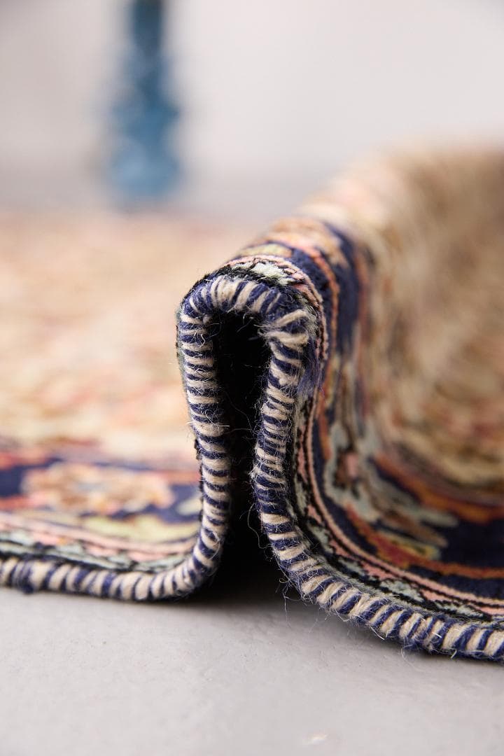 ヴィンテージラグ　トライバルラグ　パキスタン産　（124×71cm）サンド