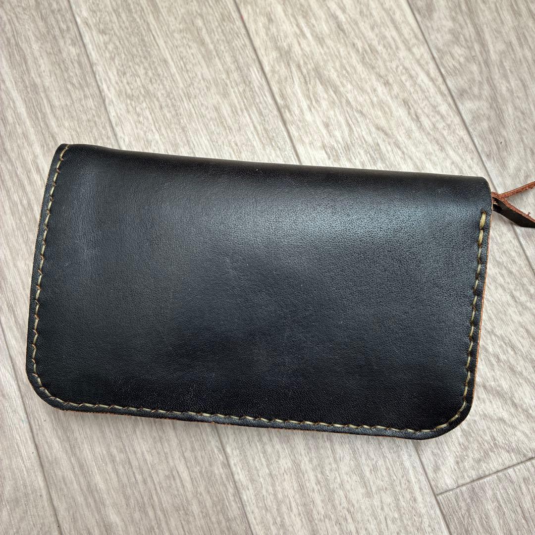 【茶芯ブラック】ミドルトラッカーウォレット　真鍮　お札を折らずに収納