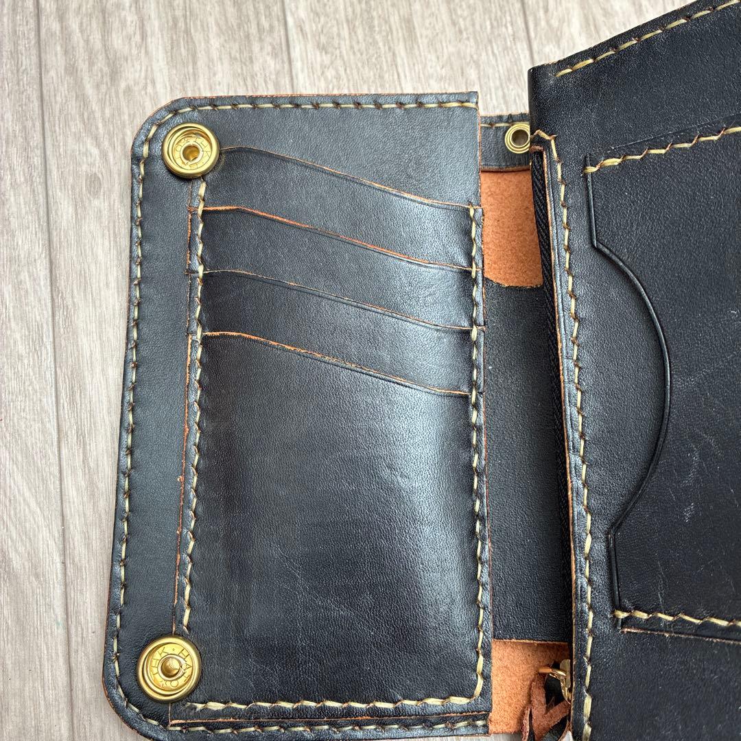 【茶芯ブラック】ミドルトラッカーウォレット　真鍮　お札を折らずに収納