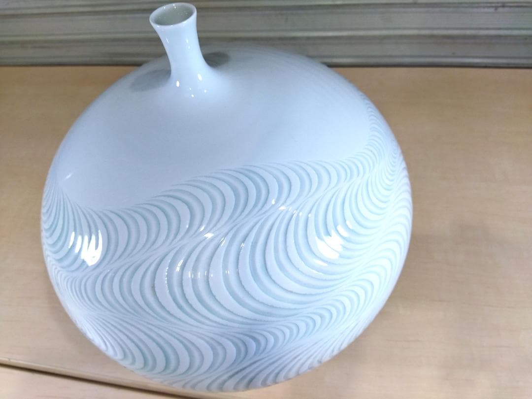 飾花瓶 白磁青海彫 花入れ 花器 花瓶 壷 つぼ 陶器 インテリア