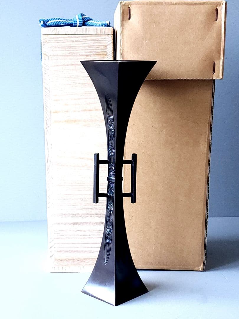 釜師 吉羽 與兵衛　唐金四方耳付花入 共箱　茶道具