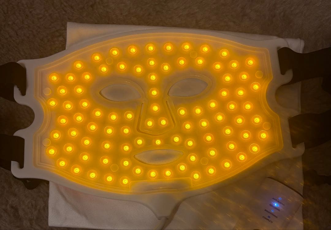 カレントボディ　LED美顔器 フェイスマスク型