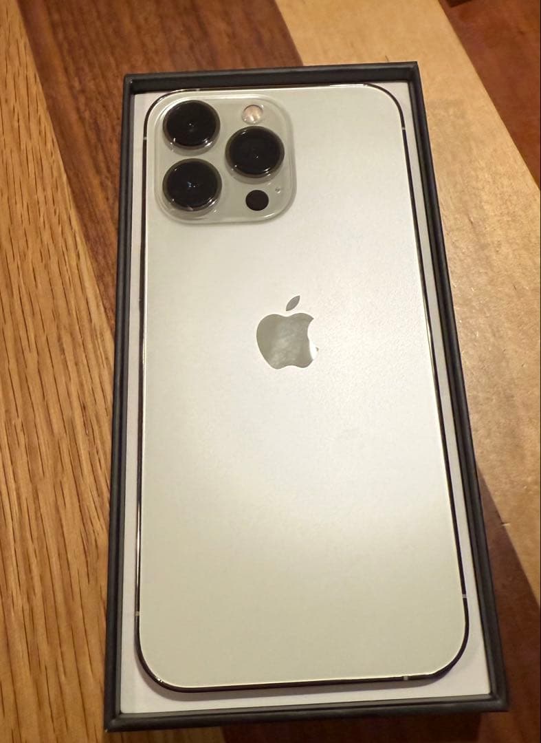 新品！ iPhone 13 Proシルバー 本体SIMフリー