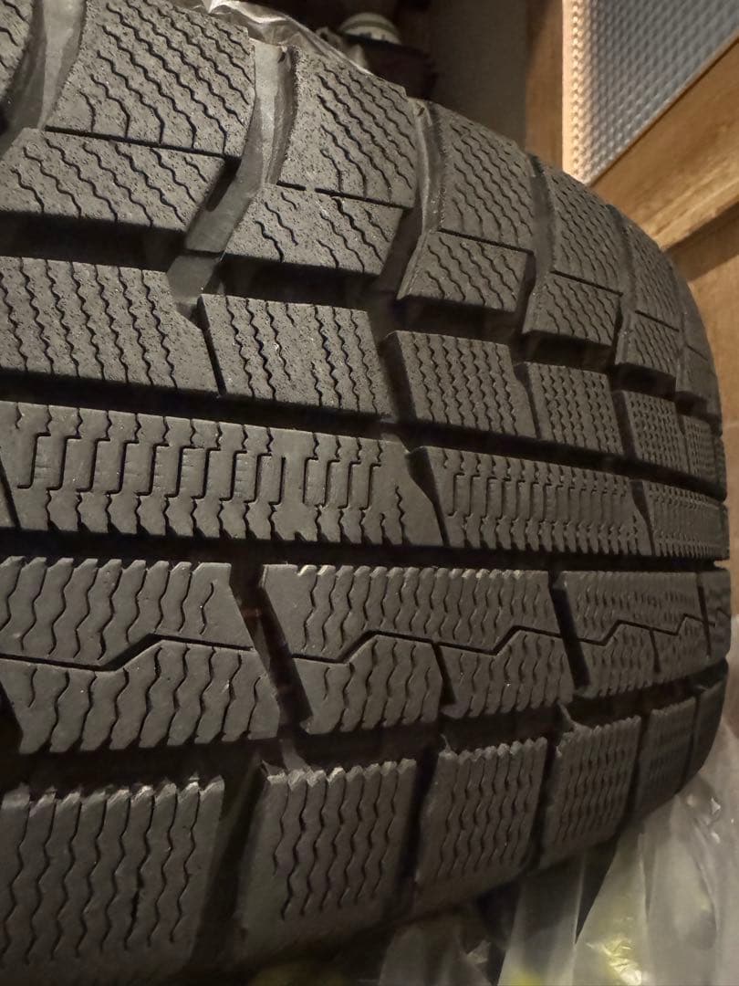 再出品　40アルファード用　スタッドレスタイヤ　4本セット