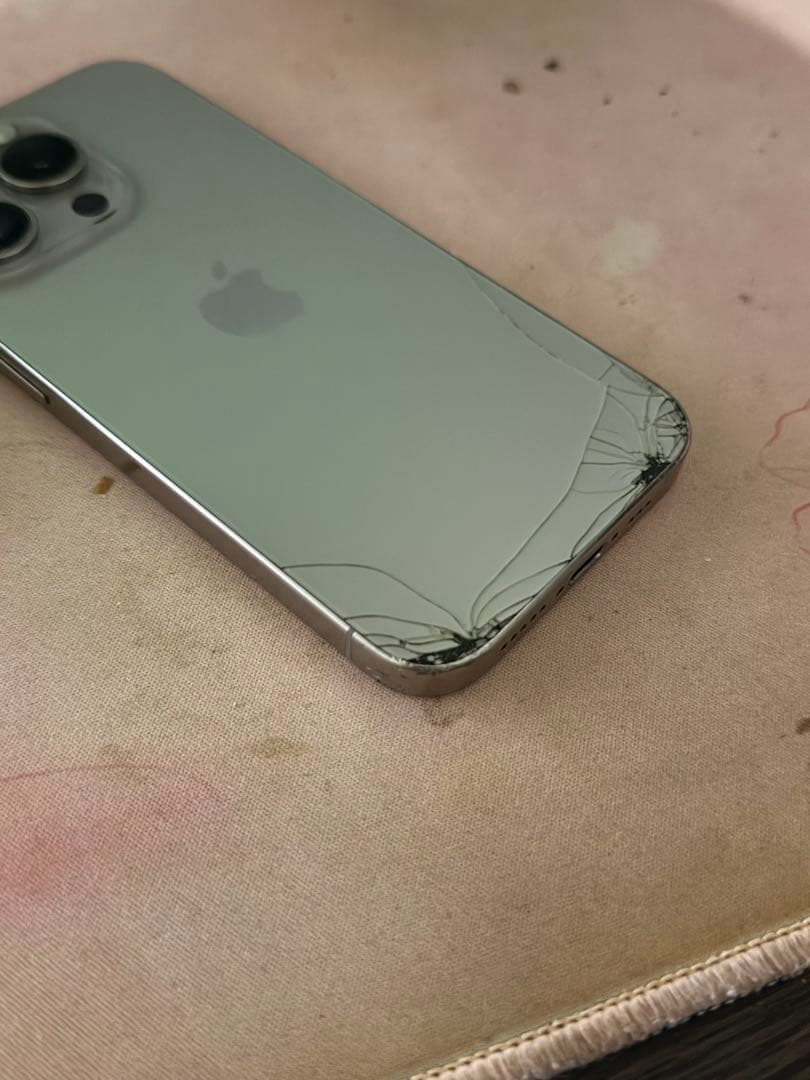 Apple iPhone 15pro 256GB本体