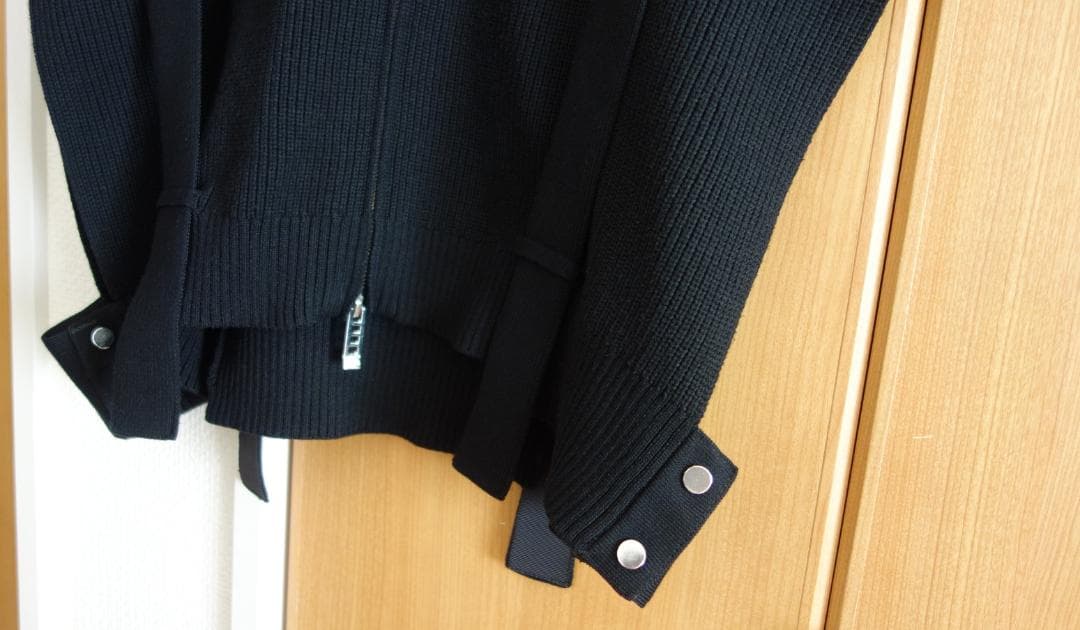 UN3D. フロントジップニットベスト ブラック