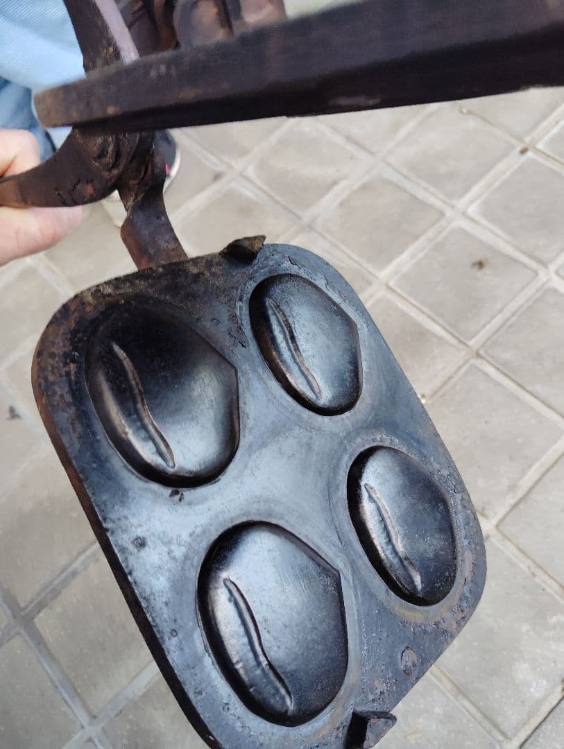 和菓子製造用金属型 四つ栗形　まとめ２点　ケロピノ