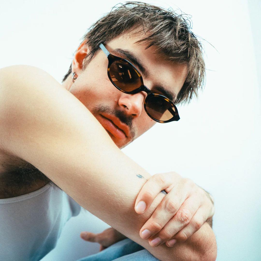 新品　chutts ブラウン ユニセックス オーバルシェイプサングラス