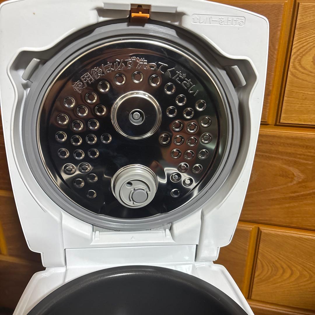 三菱電機 炊飯器 NJ-VE102-W ピュアホワイト 5.5合炊き 炭炊釜