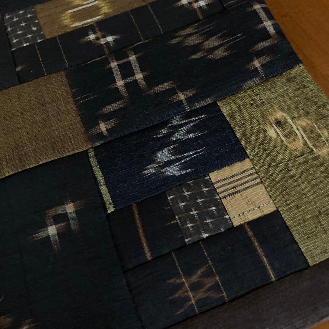 着物はぎれ　古布　久米島紬　タペストリー　フリーマット　パッチワーク