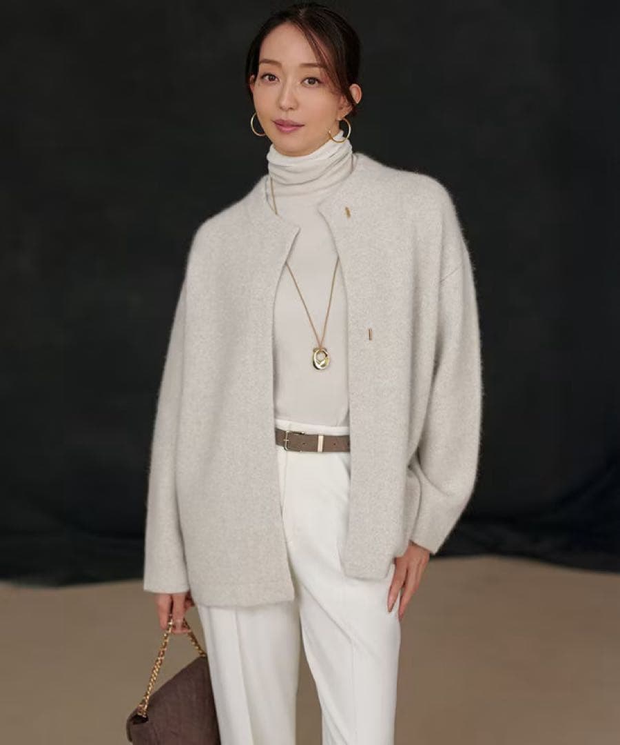 23区今季見上愛さん着用/洗えるラクーンブレンドダブルフェイス ニット アウター