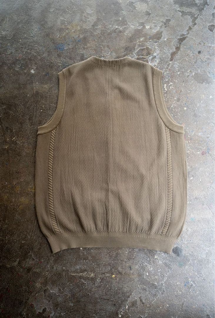 【2】YASHIKI ヤシキ　Namioto Vest ベスト　Vネック