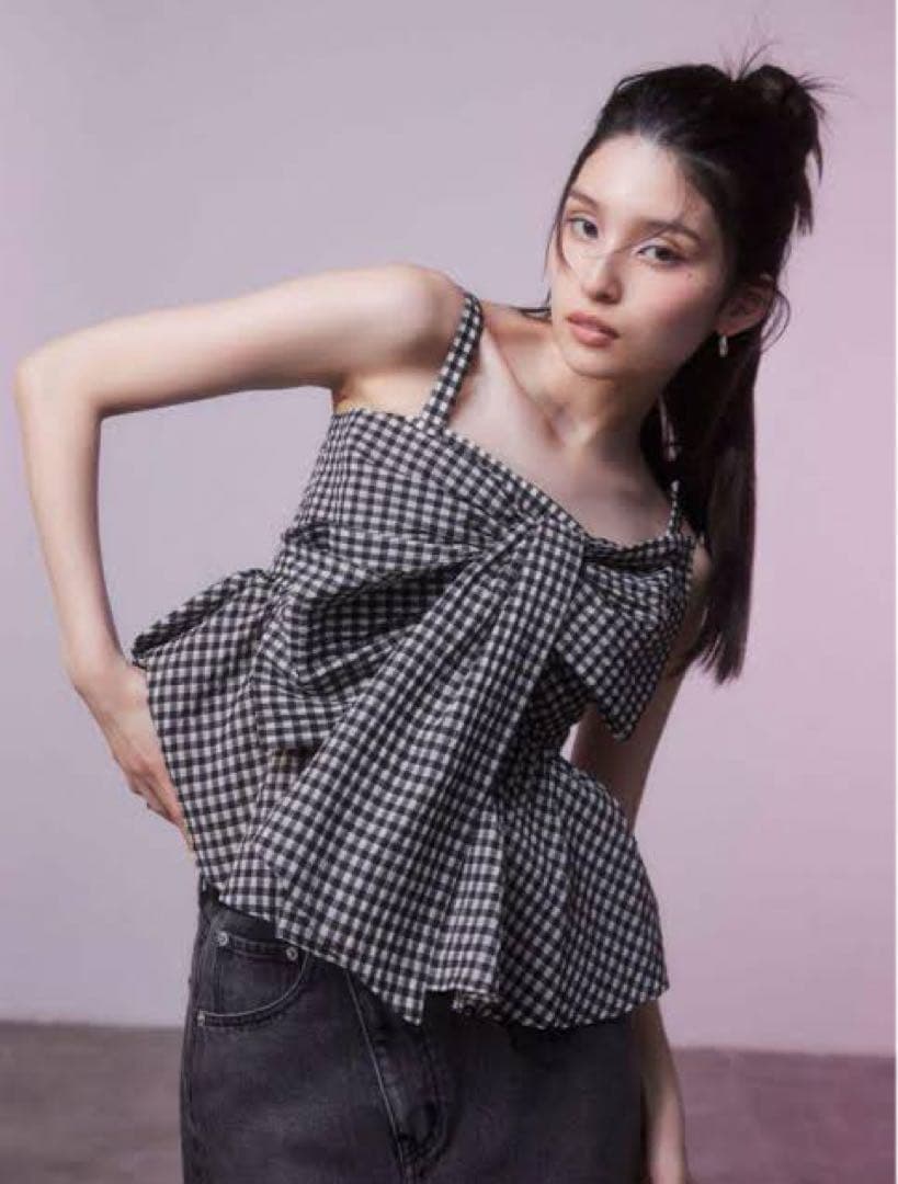 【新品タグ付き】FRAY I.D ペプラムリボントップス