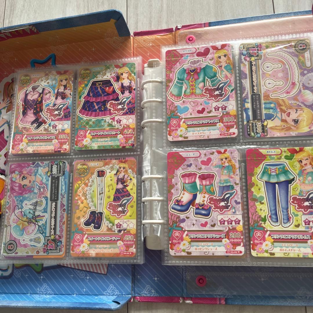 アイカツ カード　ケース＆キーホルダー付き 約９０枚　レア
