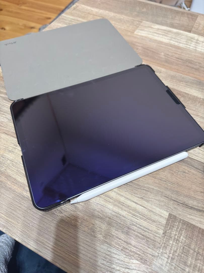 美品　iPad Pro 11インチ スペースグレー 本体 第２世代　4点セット