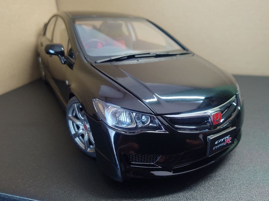 モーターヘリックス　1/18　シビックタイプR　FD2