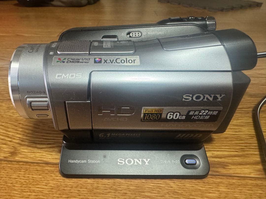 ソニー　HDDビデオカメラ　SR7 美品！