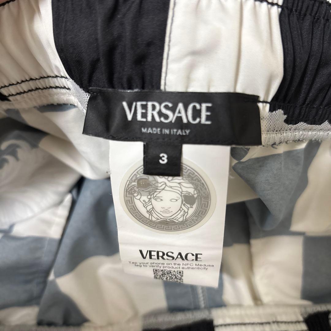 Versace ハーフパンツ　りょうすけ