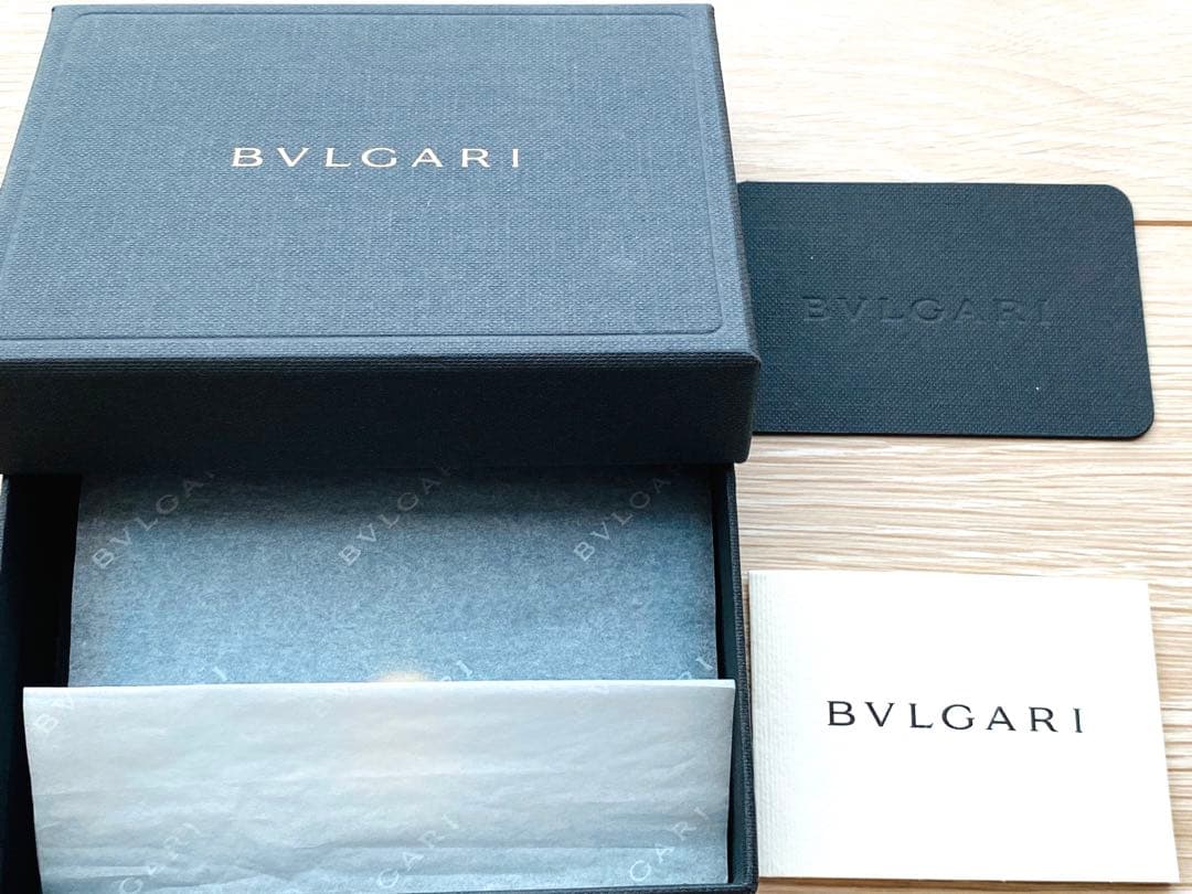 【タイムセール】美品　希少BVLGARI 青レザーカードケース　名刺入れ　箱付き