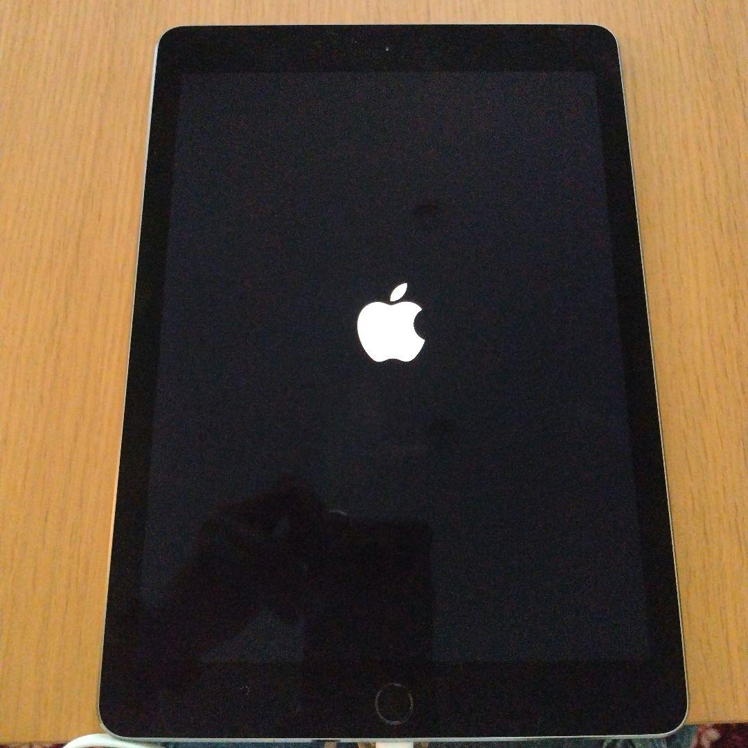 Apple iPad Pro　9.7インチ　第1世代　シルバー 本体