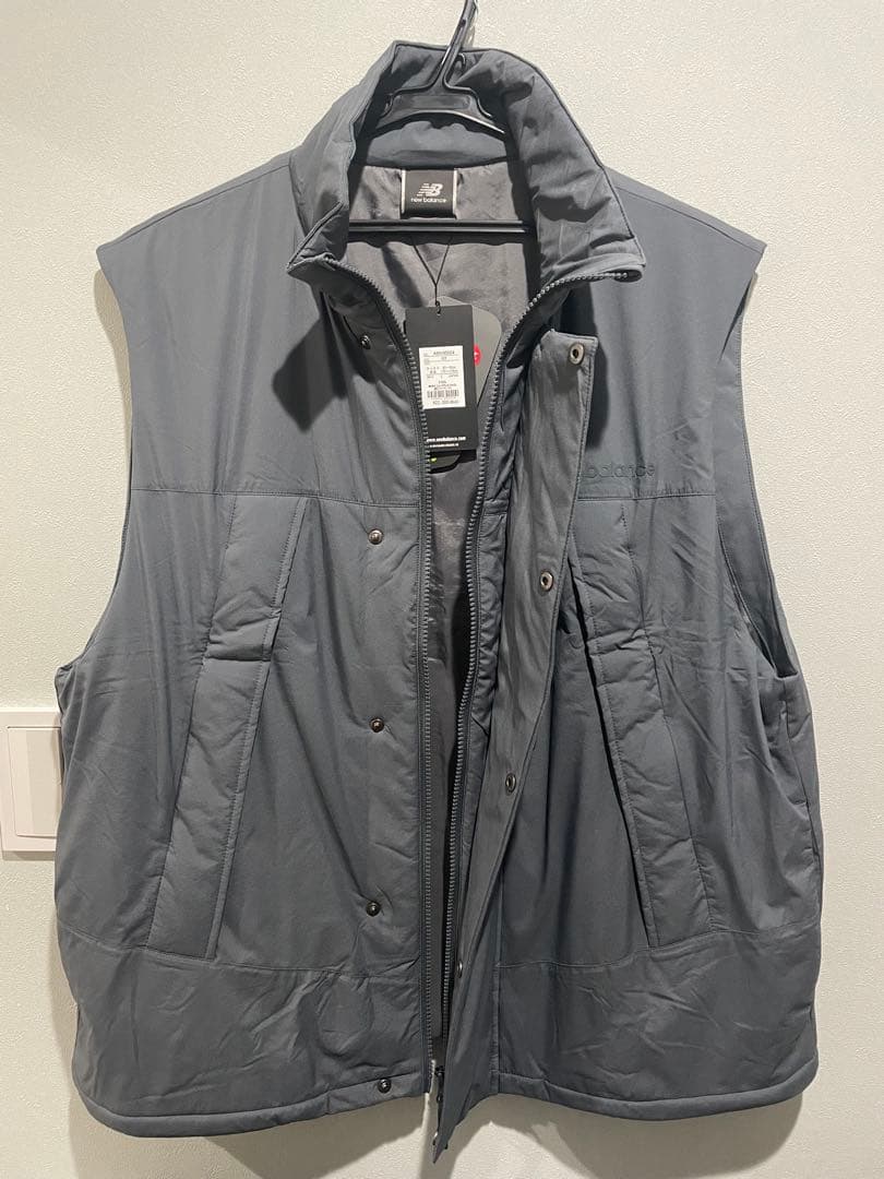 ニューバランス MET24 Padded Vest ダウンベスト