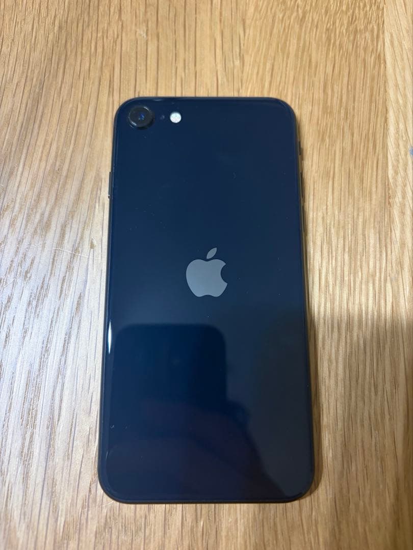 美品 iPhone SE 第3世代 128GB SIMフリーMMYF3J/A