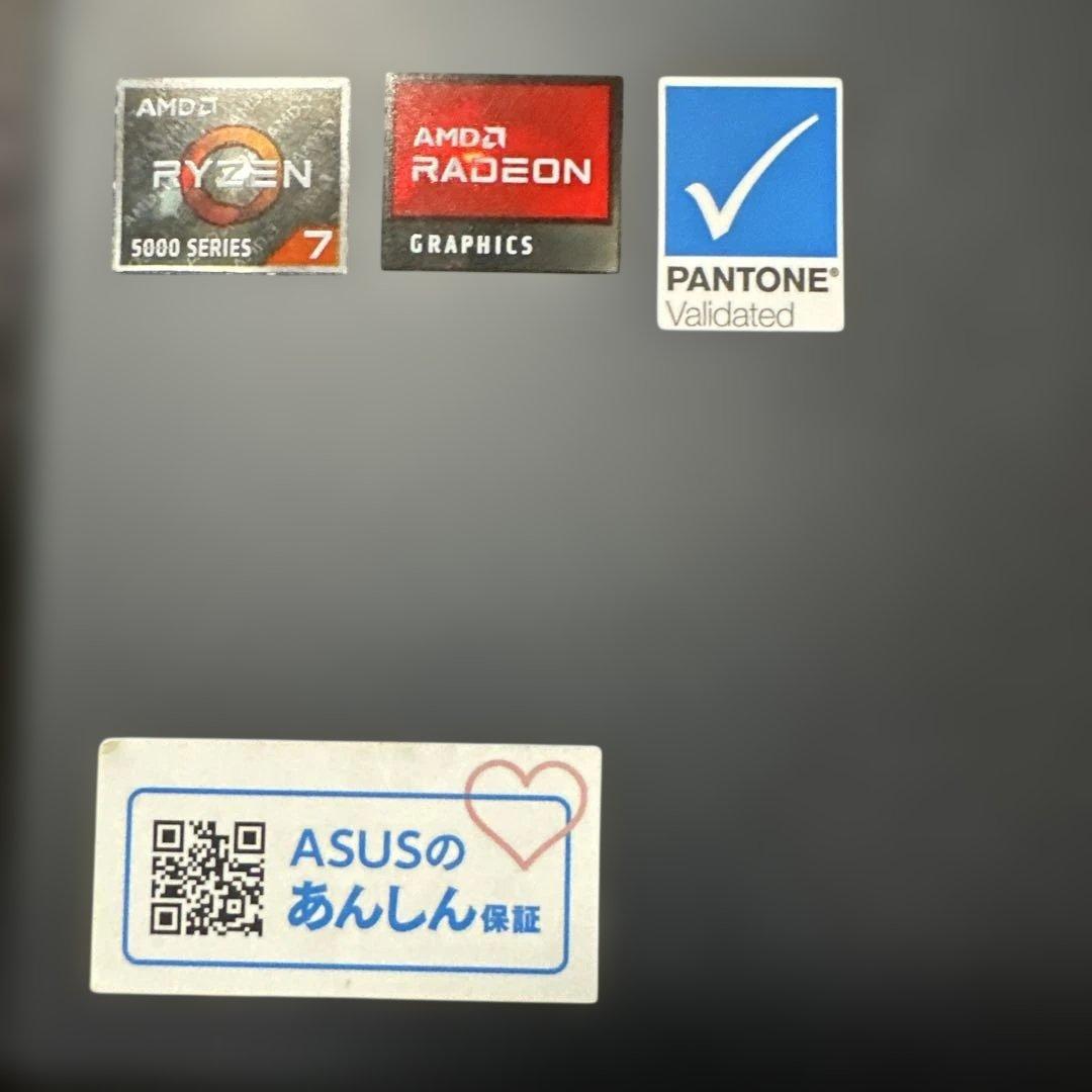 ASUS VivoBook Pro 14 XOLED本体