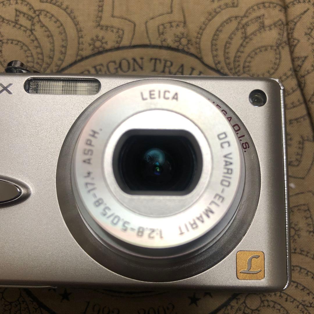 完品 Panasonic DMC-FX8 デジカメ コンデジ 美品