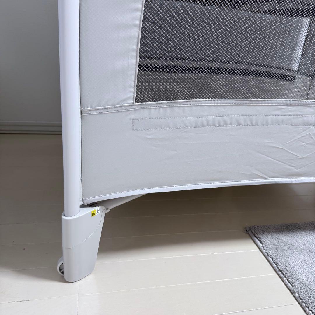 ココネルエアー AB アップリカ　ベビーベッド　グレーベアー