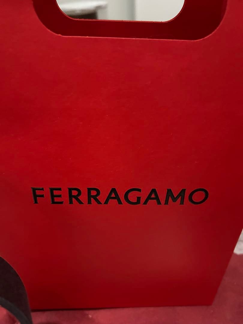 FERRAGAMO リボン付きヘアバンドカチューシャ
