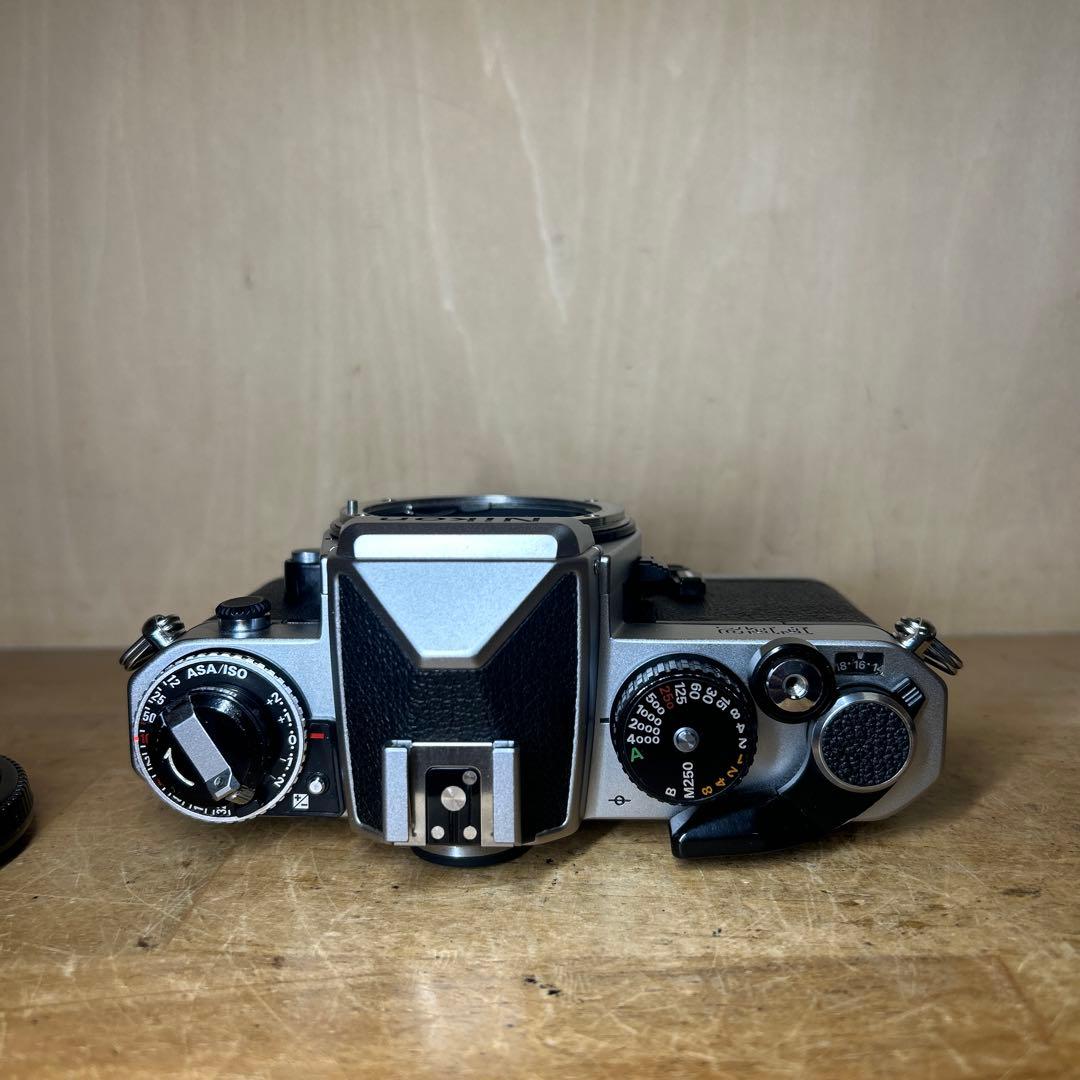 めるみつ　Nikon FE2 シルバーボディー　完動極美品