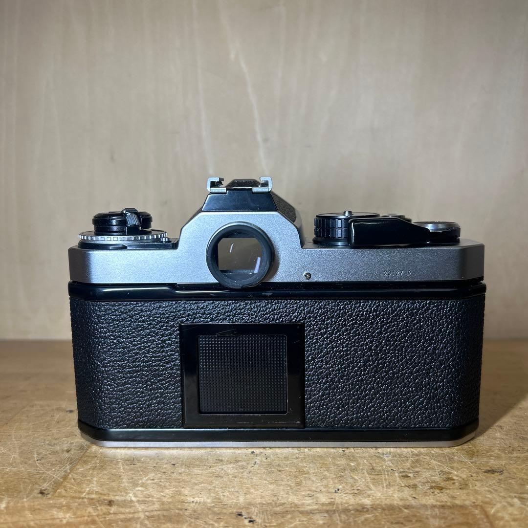 めるみつ　Nikon FE2 シルバーボディー　完動極美品