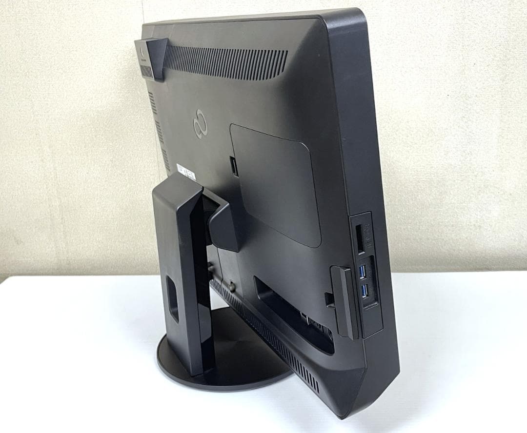 ESPRIMO　Core i7　8GB　SSD　地デジ　Blu-ray