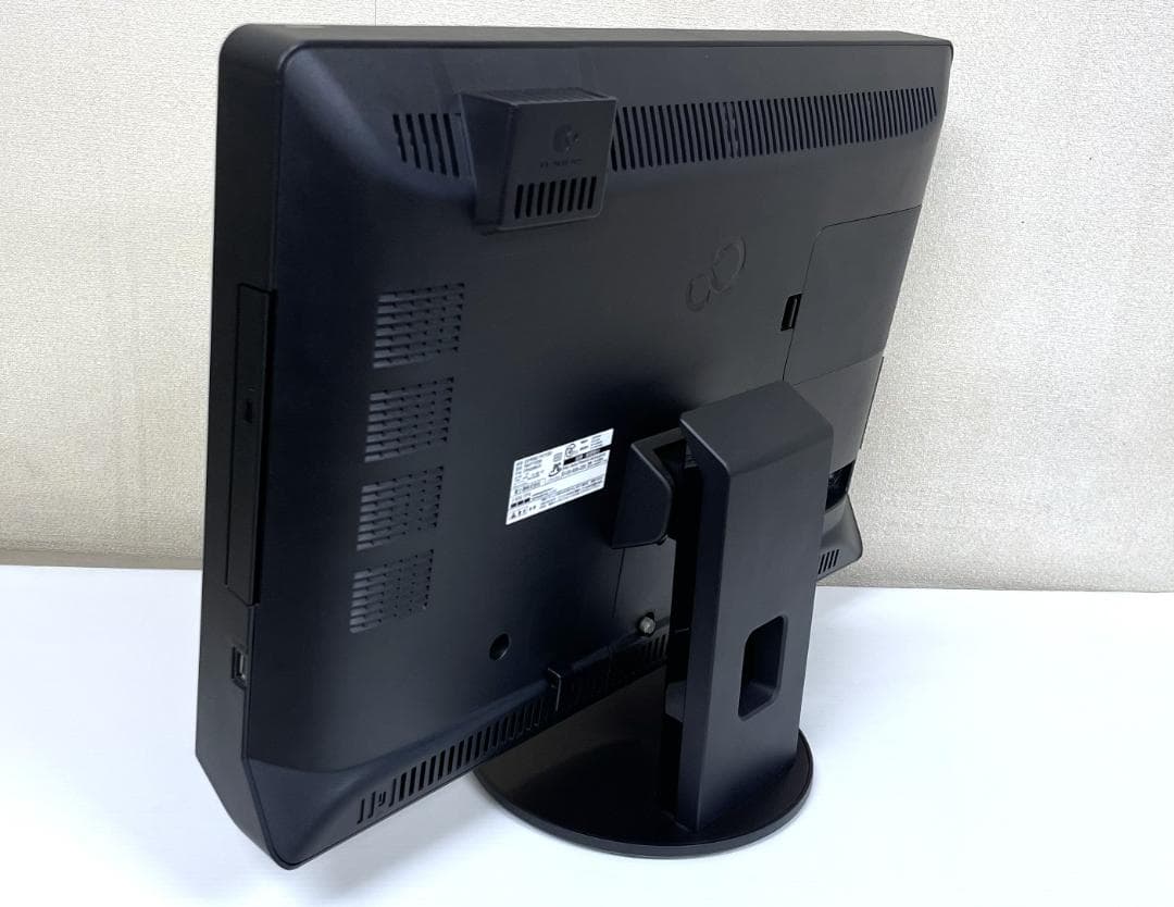 ESPRIMO　Core i7　8GB　SSD　地デジ　Blu-ray