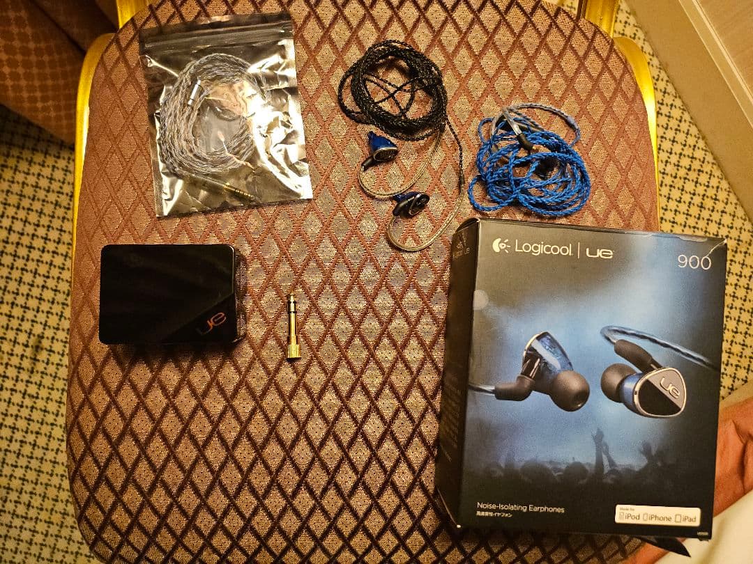 【美品・おまけ付き】Logicool Ultimate Ears UE900