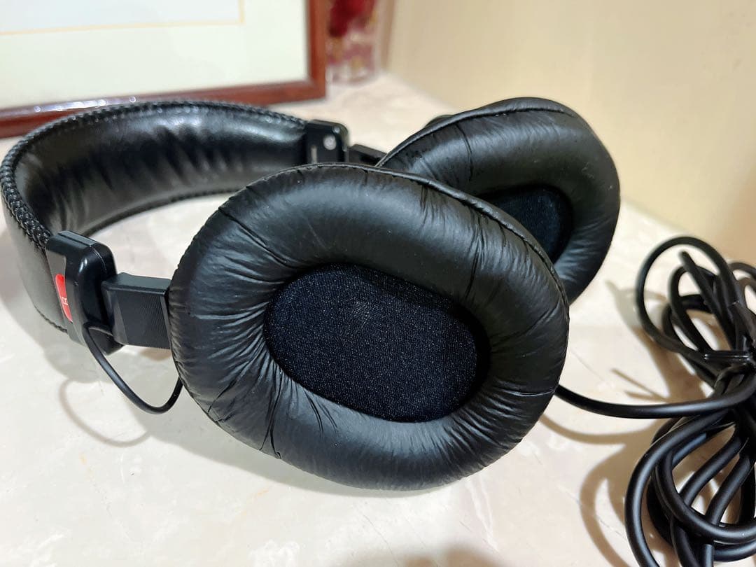 SONY MDR-CD900ST 密閉型スタジオモニターへ ッドホン【ほぼ新品】