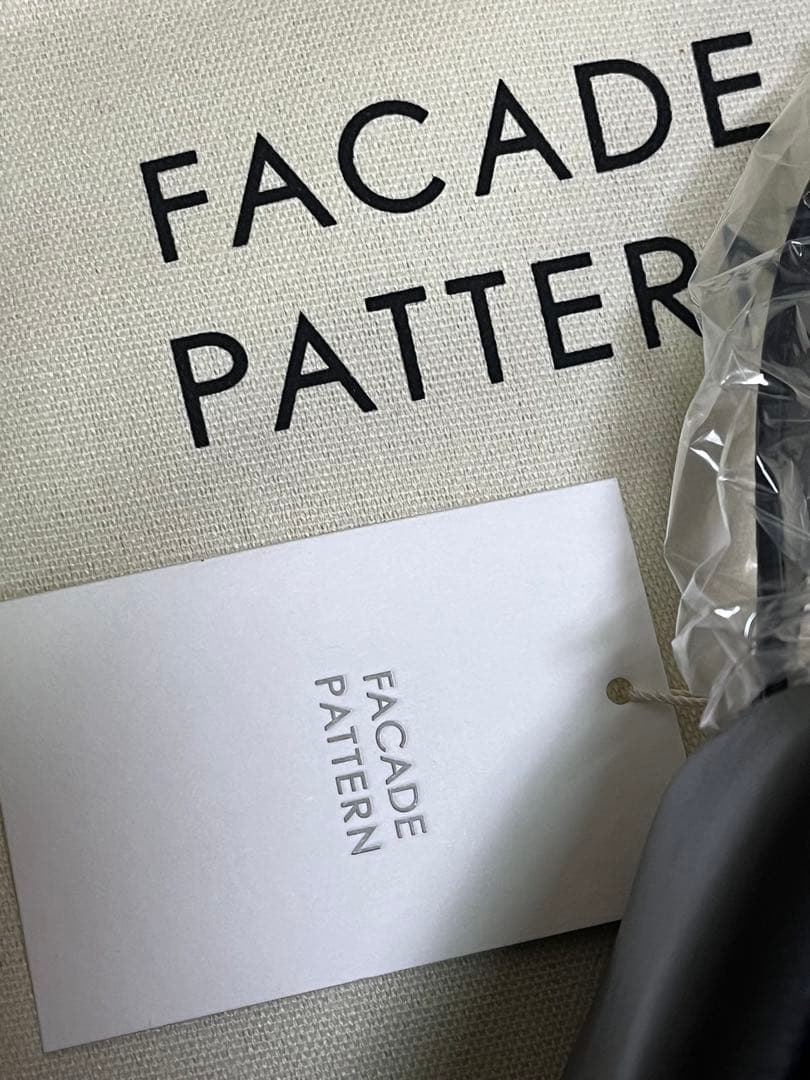 即日発送　Facade pattern レザーボックスショルダーバッグ