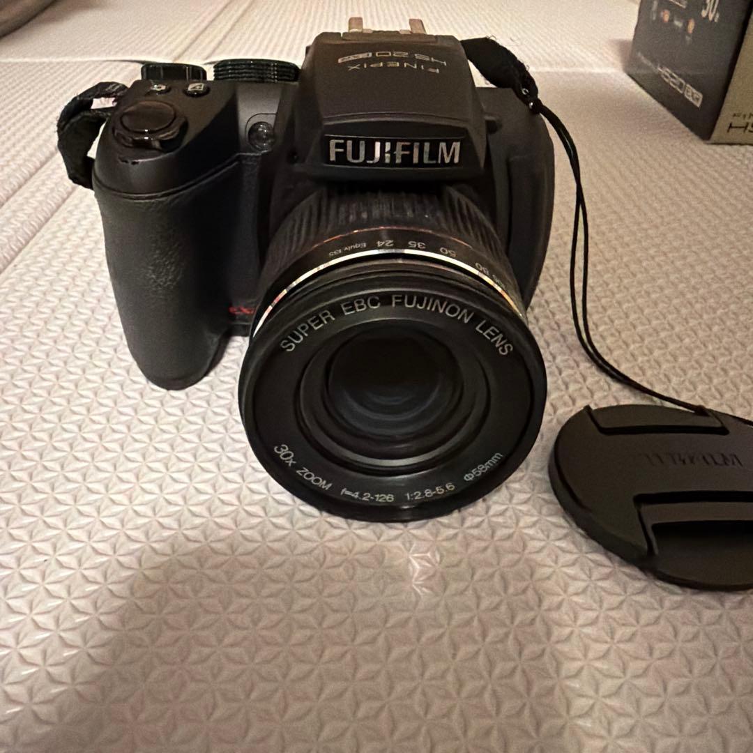FUJIFILM　FinePix HS20EXR 富士フィルム デジタルカメラ
