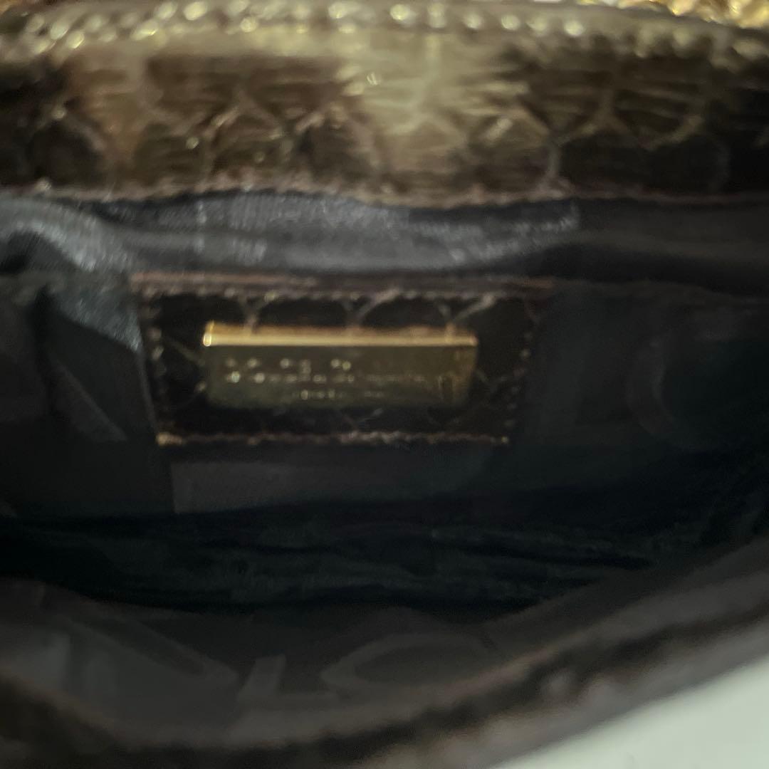 ドルチェ&ガッバーナ パイソン柄　蛇柄　クラッチ　チェーン付