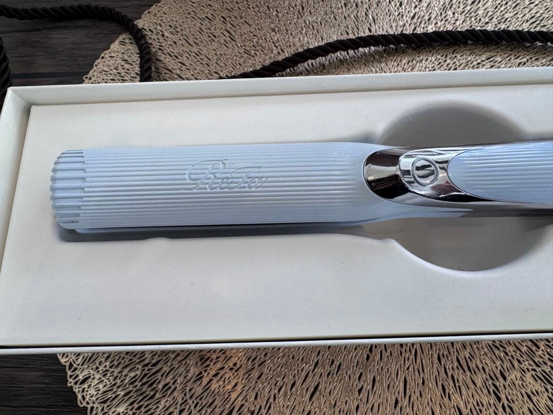 ReFa ストレートヘアアイロン ホワイト　2025年購入