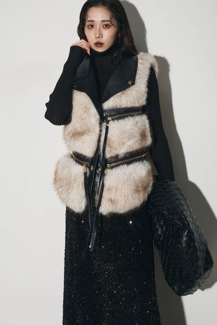 ANDREA&Co. フェイクファーライダースベスト　新品タグ付き