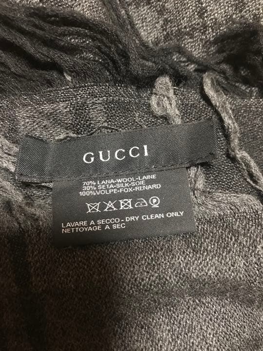 GUCCIファー付きストール