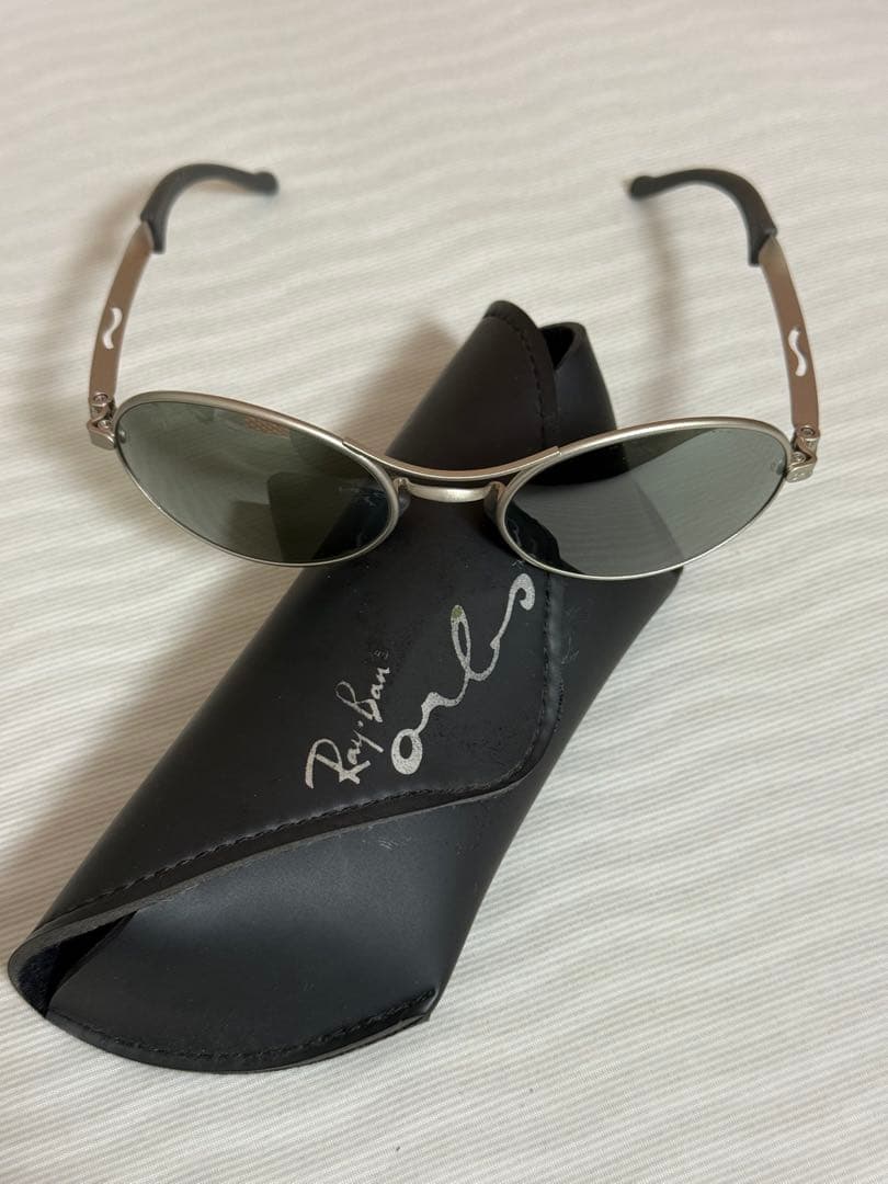 T*3様 Ray-Ban オーバルサングラス グレー