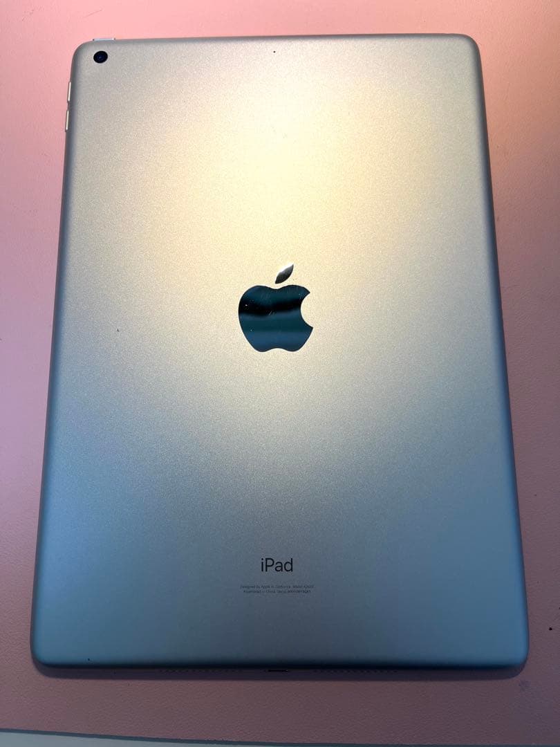 iPad 第9世代 256GB Wi-Fiモデル 美品　シルバー