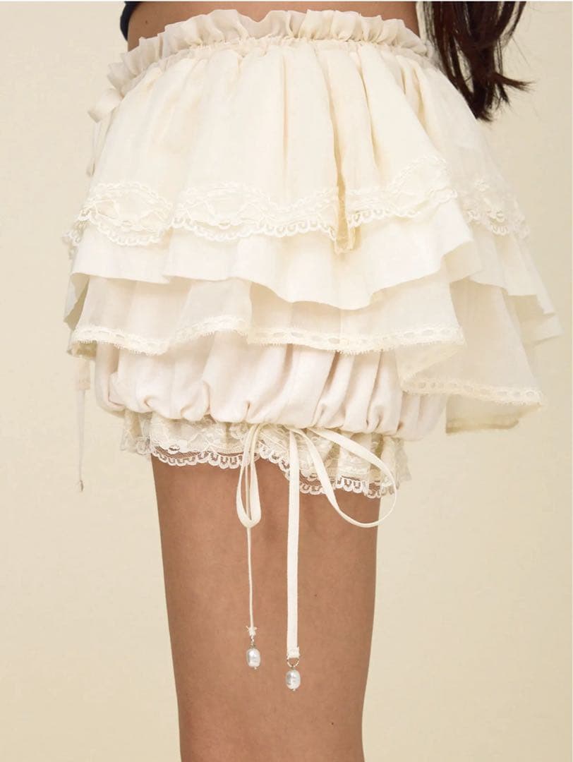 【GLOWNY】SCALLOPED LACE MINI SKORT グロウ二ー