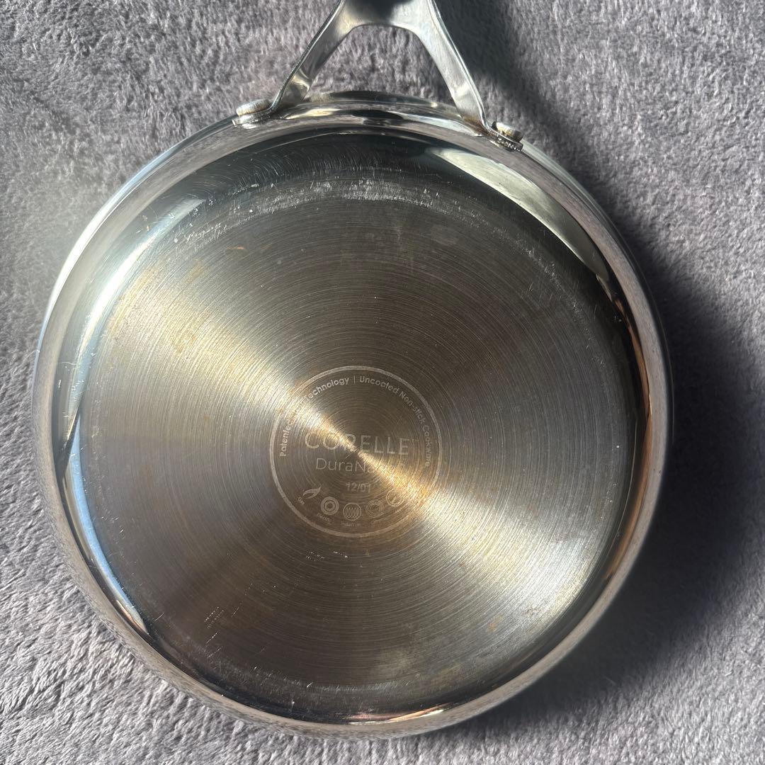 コレール フライパン　20cm、26cm深型