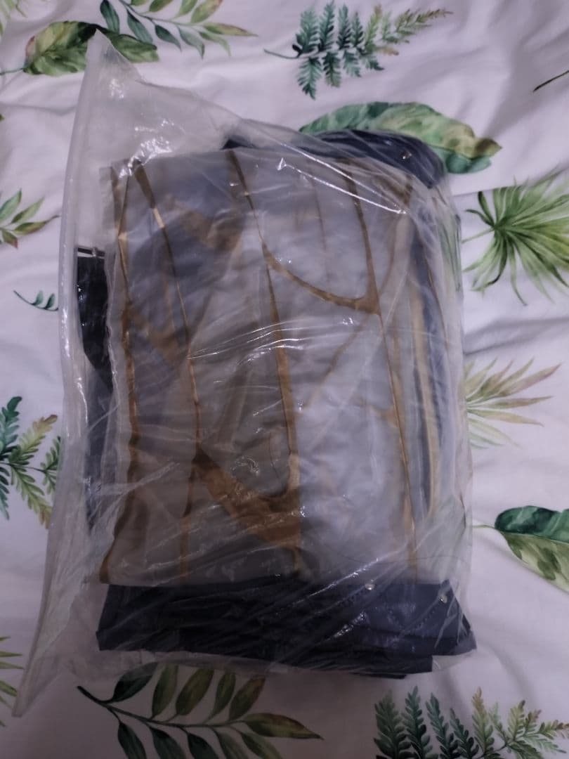 くろいぬ、冬蝉返品