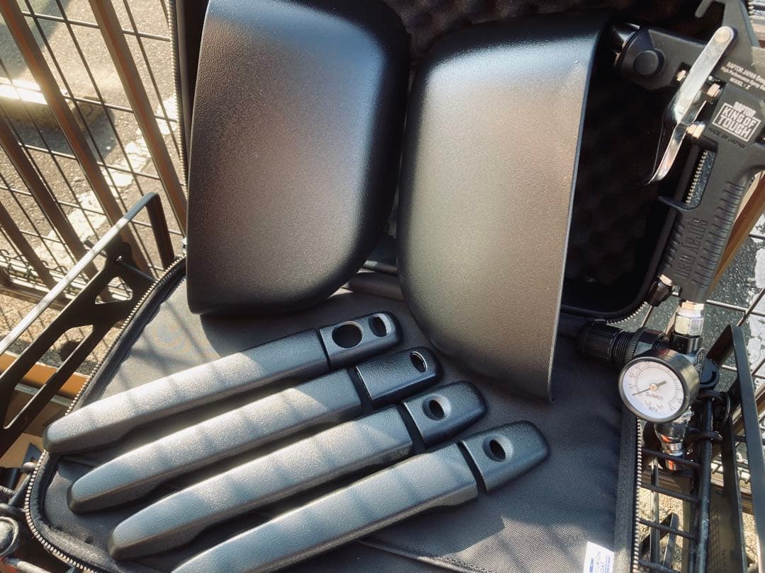 デリカd5後期ドアハンドルカバー，ドアミラーカバー本物ラプター塗装