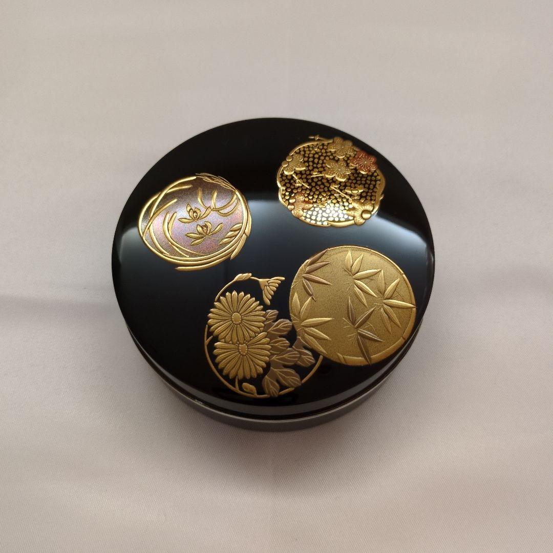 茶道具　香合　花の丸　四君子　「一后一兆」作　蒔絵